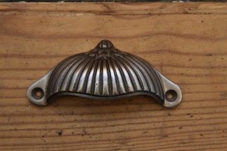 thistle-drawer-pull thistle-drawer-pull
